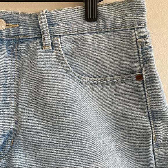 Cello Women's Distressed Cut Off Denim Shorts Size Large - Picture 7 of 13